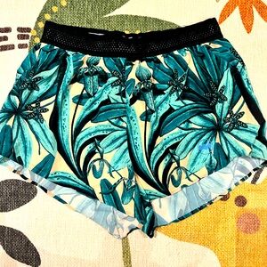 Ianji running shorts with floral print